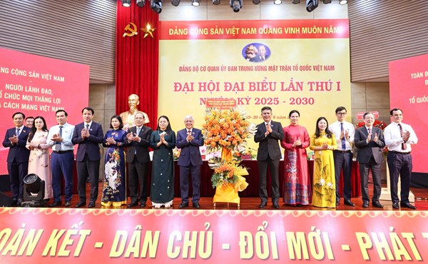 Vận hành hiệu quả tổ chức bộ máy mới và tiếp tục đổi mới mạnh mẽ nội dung, phương thức hoạt động của Mặt trận 